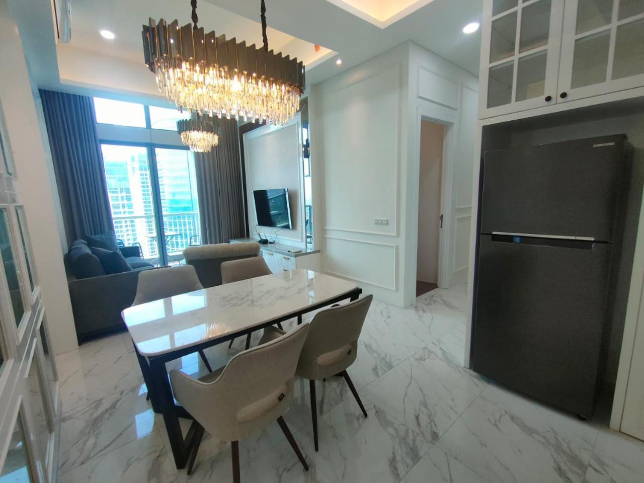 Super Penthouse Stmoritz Apartment, Lippomall Puri Indah Jakarta Exterior photo