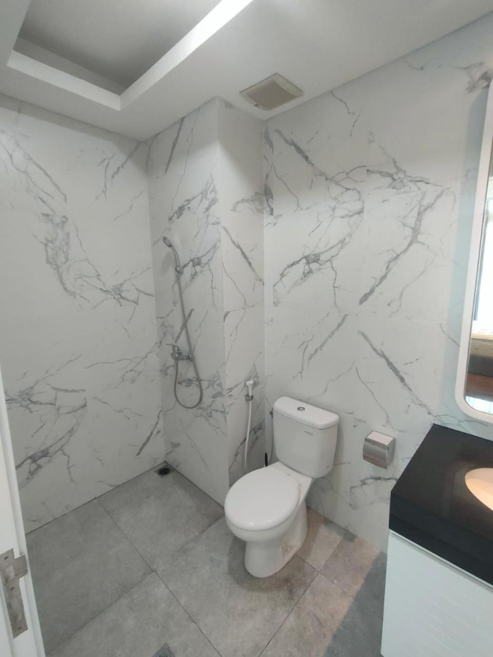 Super Penthouse Stmoritz Apartment, Lippomall Puri Indah Jakarta Exterior photo
